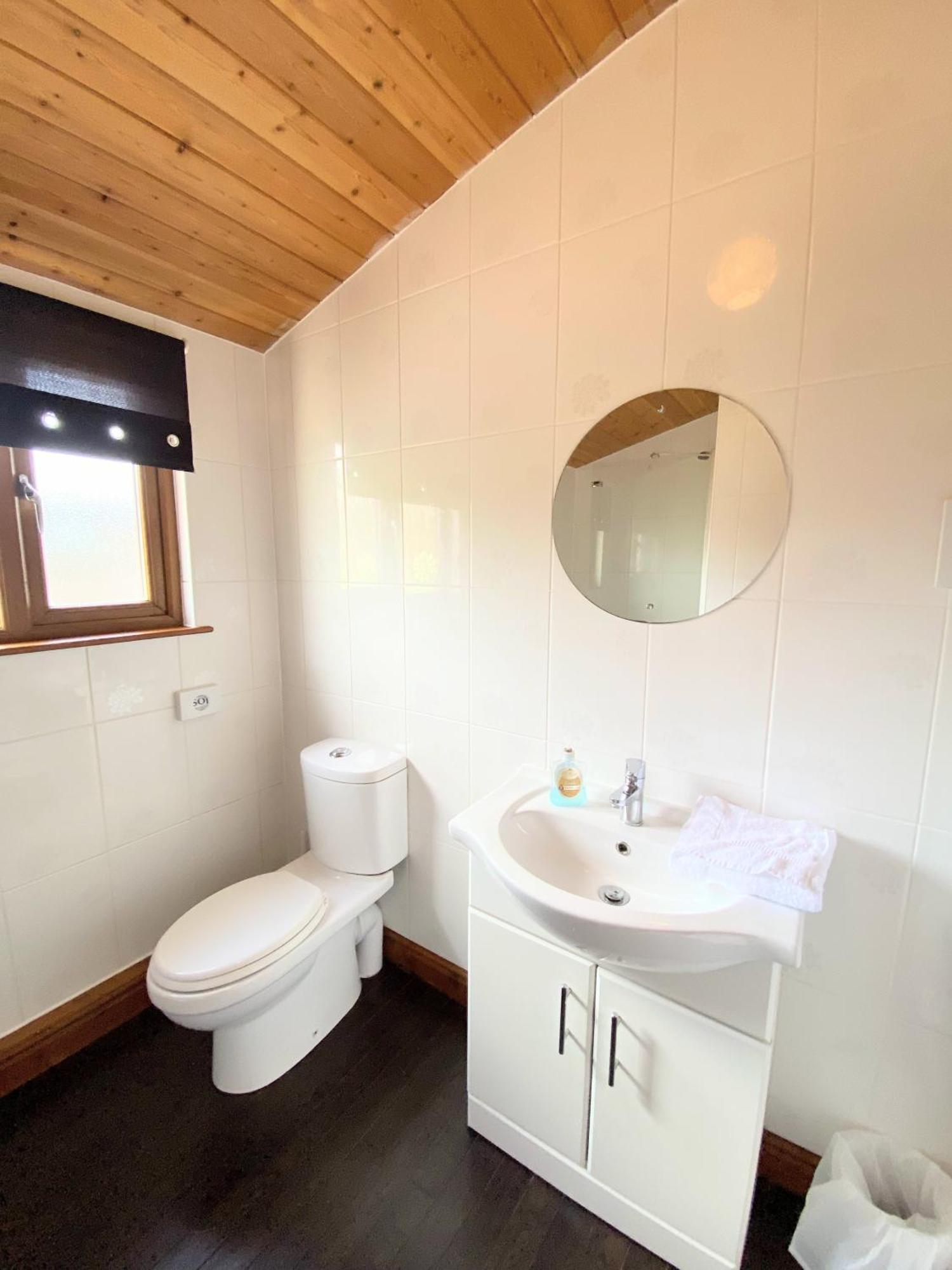 Вилла Torridon 12 With Private Hot Tub - Fife - Loch Leven - Lomond Hills Kelty Экстерьер фото
